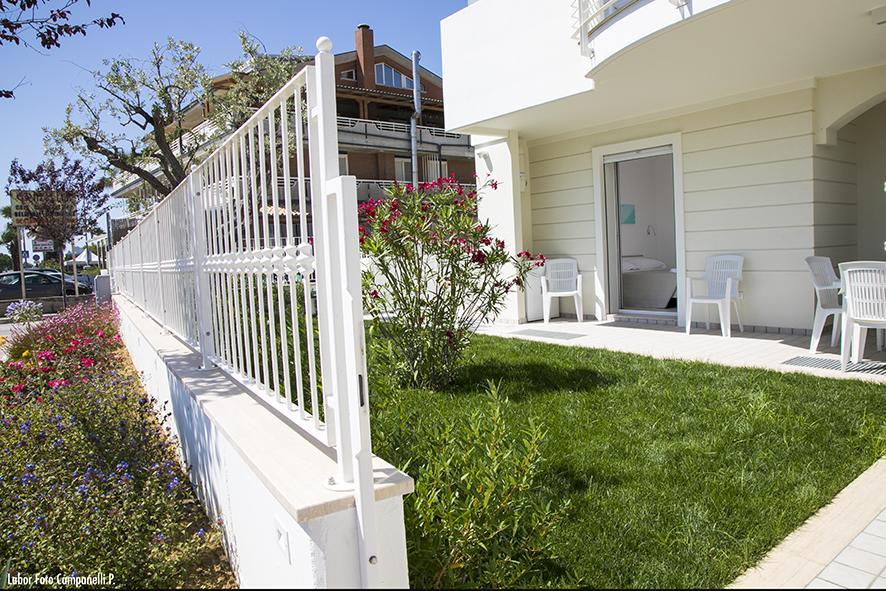 Residence Acquasuite มาร์ตินซิกูโร ภายนอก รูปภาพ
